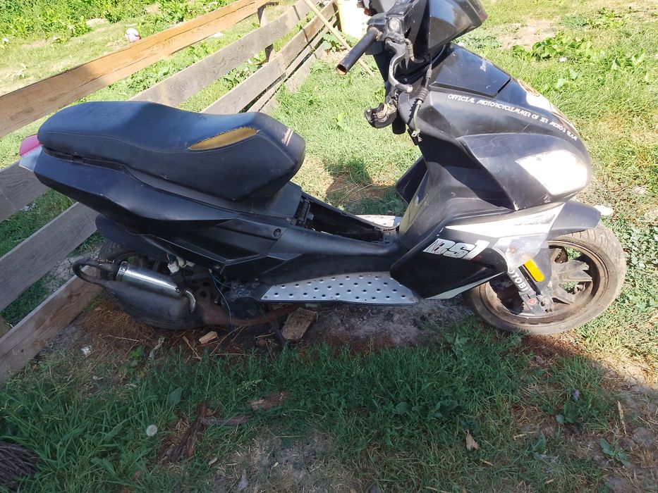 Vând scuter 125cc