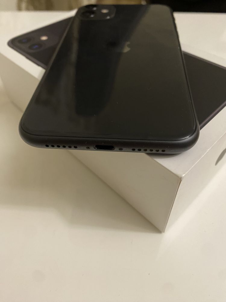 iPhone 11 64GB чёрный