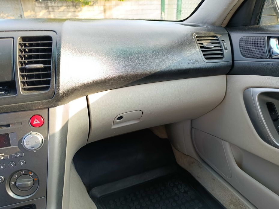 Продавам Subaru Outback