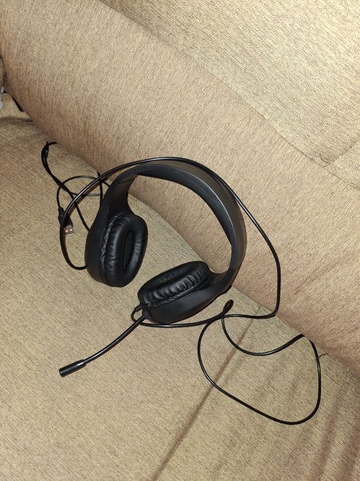 Tastatura,maus,controler,casti,jocuritastatura este de la AQIRYS !!