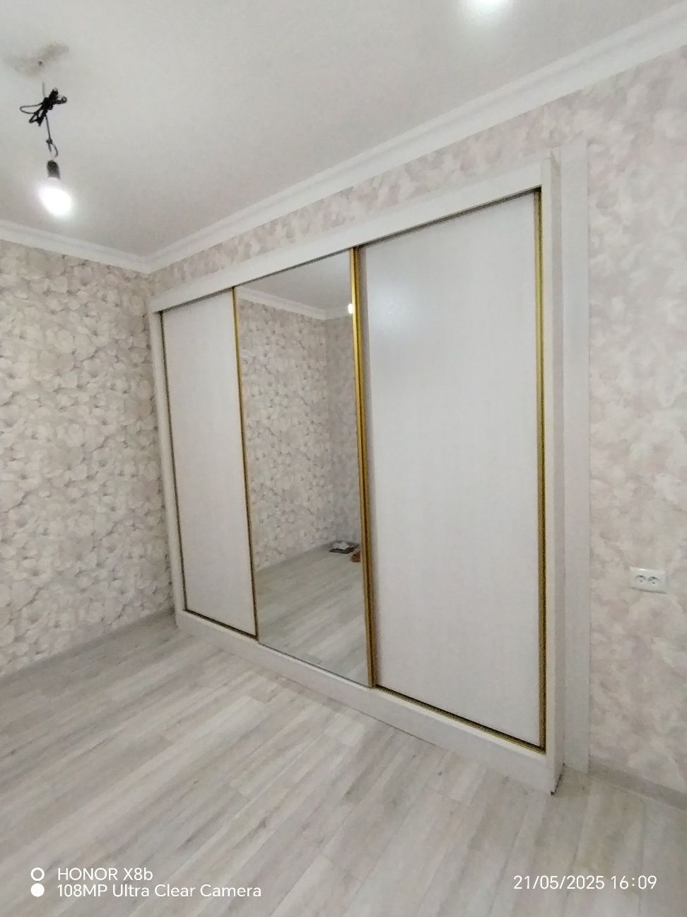 Mebel  zakazga qilamiz xoxlganilade yasab beramiz