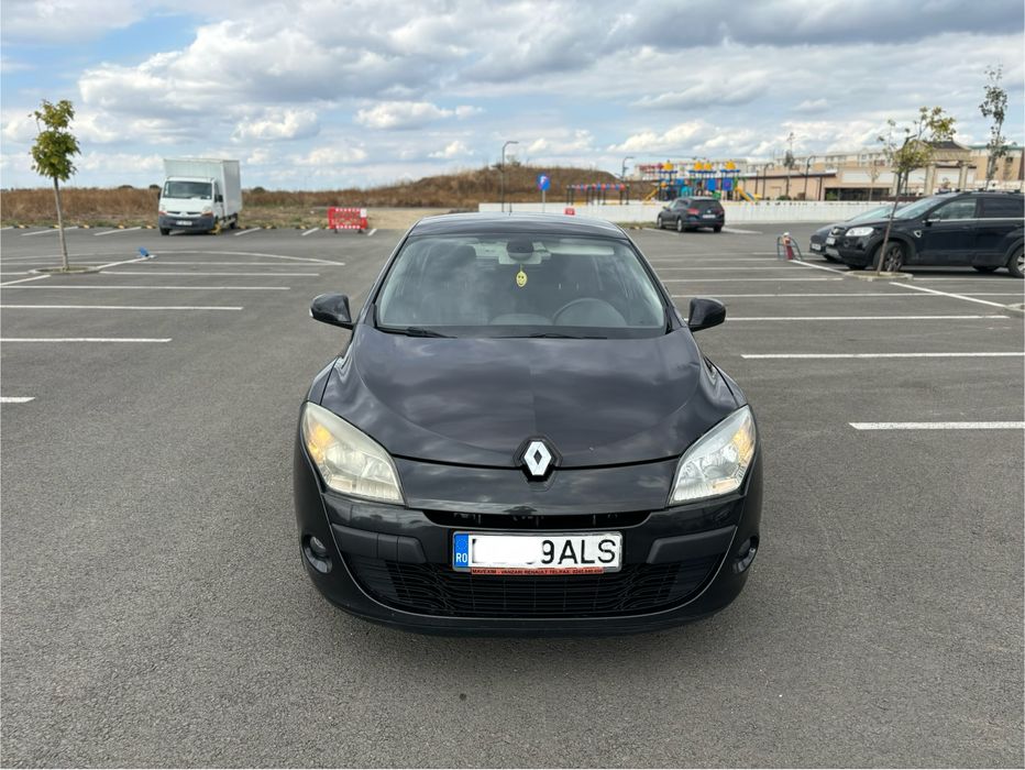 Renault Megane3 1,5 dci 107cp Usor Avariat / Lovit