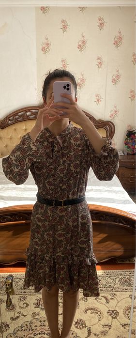Платье красивое струящиеся  осень/весна