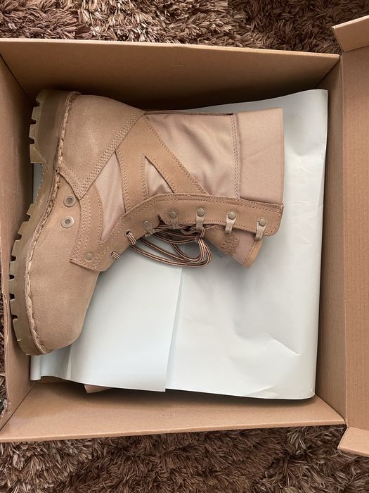 Bocanci si tinuta combat