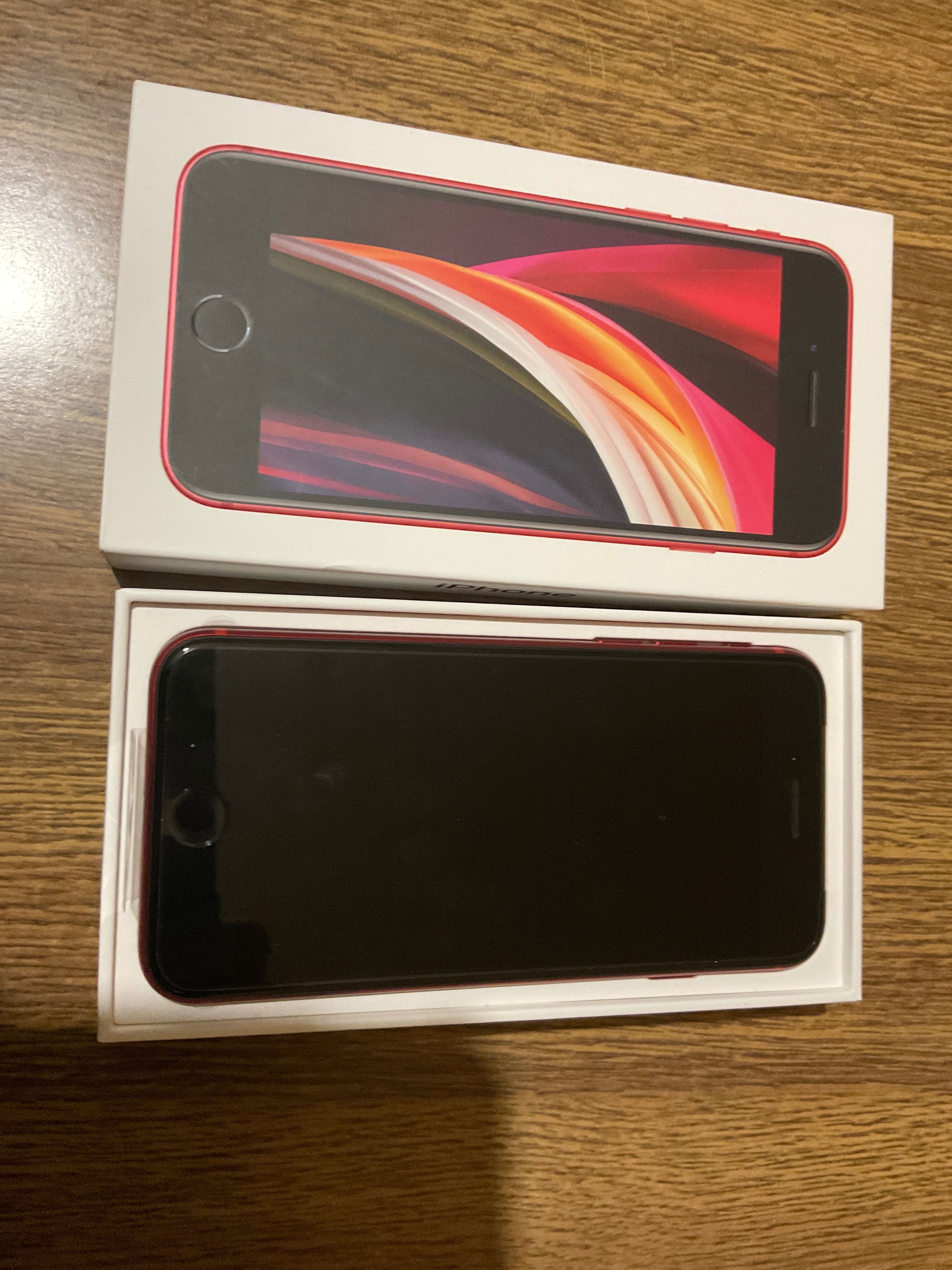 iPhone SE новый не пользовались