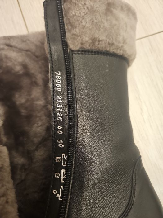 Продам женские зимние сапоги