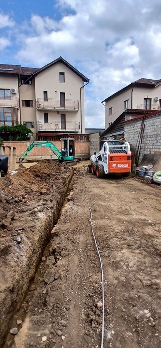 Excavatii Demolari constructii inchiriez miniexcavator cu picon bobca
