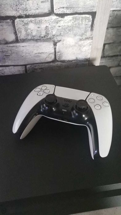 Продам джойстик PS5 б/у