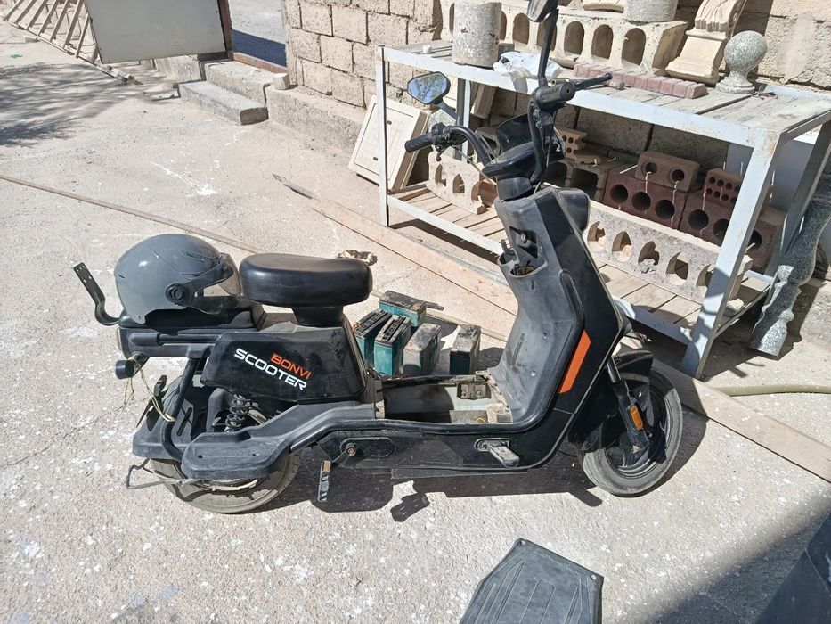 Skuter Sotiladi Bonvi