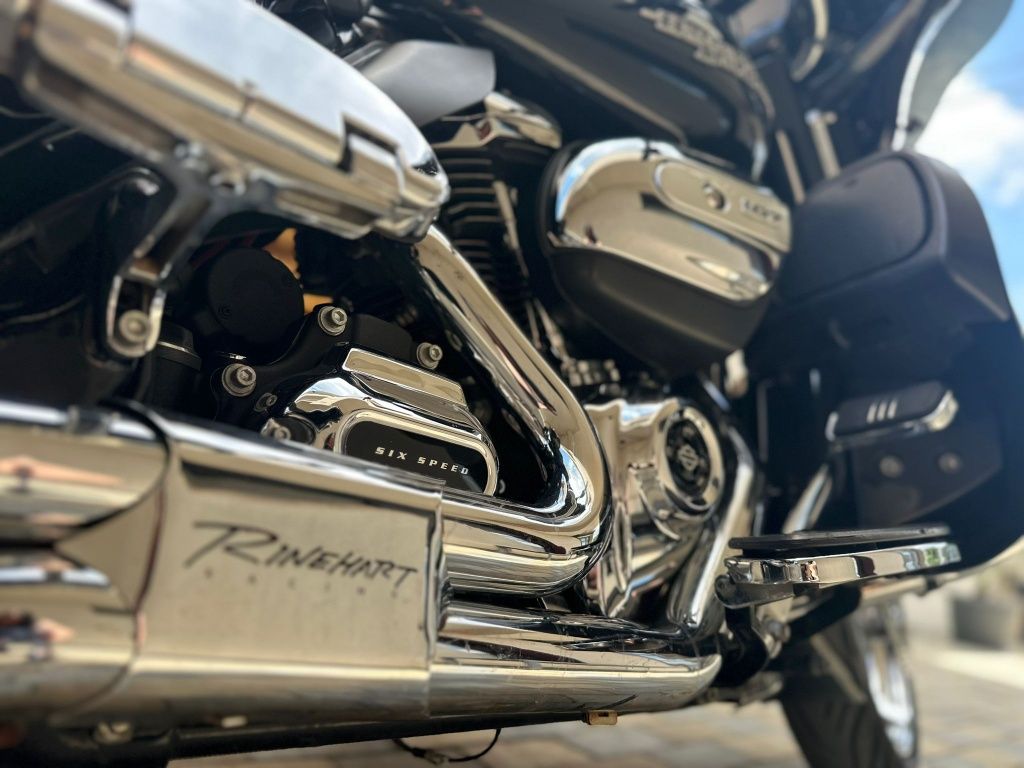 Harley Davidson Street Glide Special M8