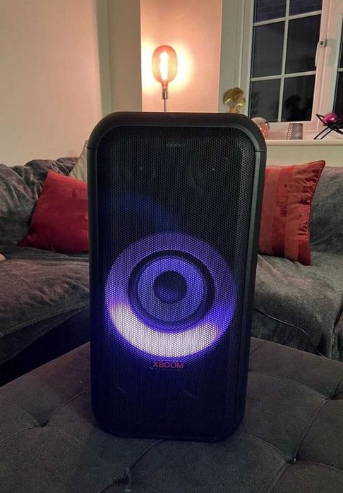 LG XL5S 200 вата, 12 ч. батерия, парти светлини, 24 м. БГ гаранция