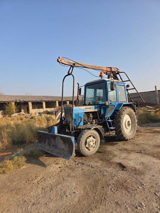 Yama  1 Traktor ishlab chiqarilgan yili 2001 alo holatda