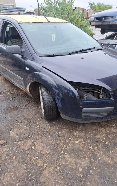 Consola centrala Ford Focus a 2-a generatie