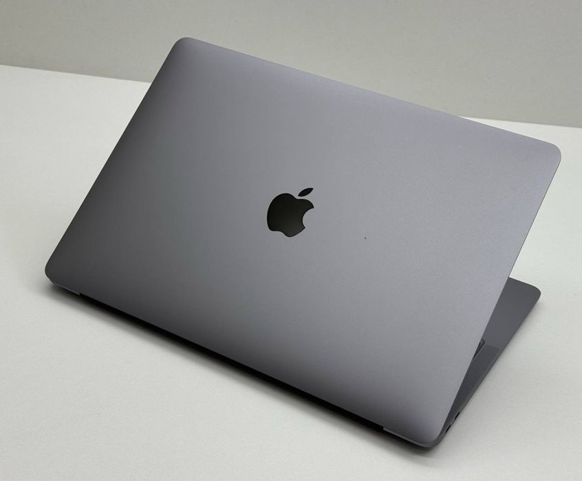 Macbook air M1.