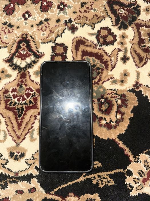 Samsung S21 128gb 5g colțul din jos e un pic negrit