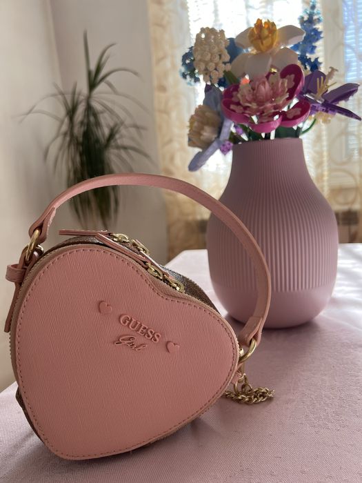 Розова чанта Guess