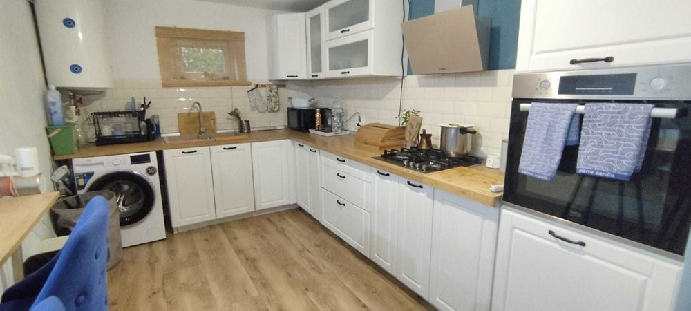 Casa 120mp 2 dormitoare  ,2 bai , 1800mp curte & gradină