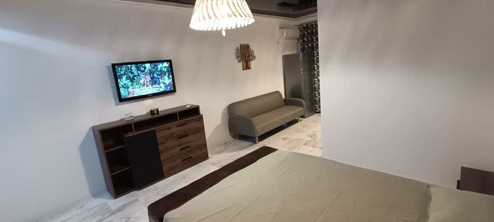 Închiriez studio Mamaia Nord zona Hanul cu Peste