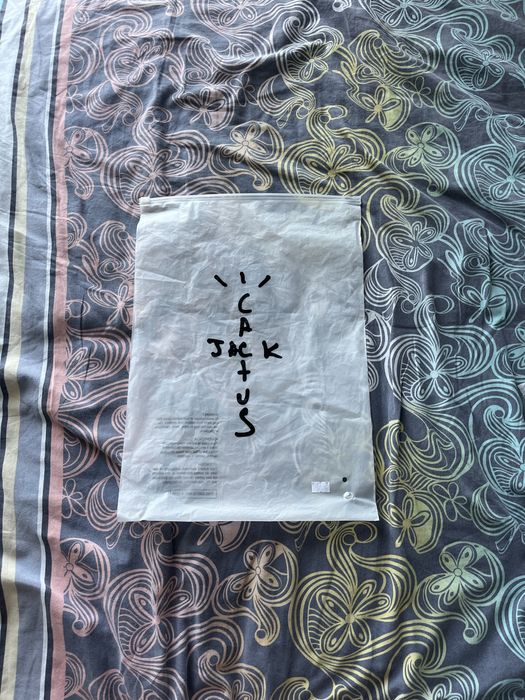 Тениска на travis scott