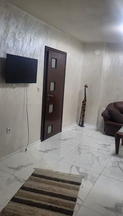 Дава се под наем Тристаен апартамент в София, Триъгълника - 97 кв.м за 525 € - Снимка #1