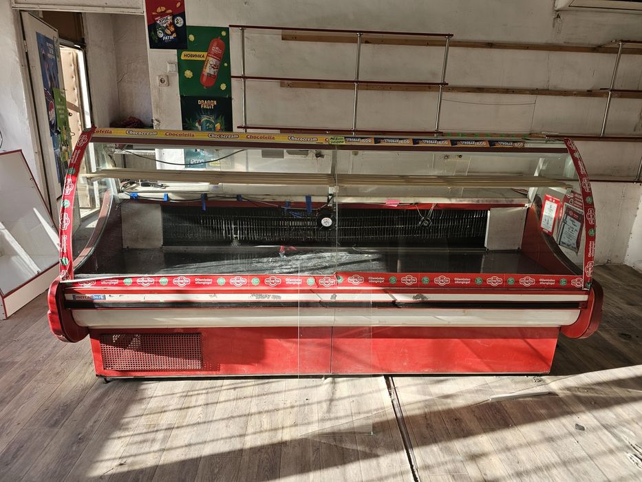 Срочно Витринный холодильник турецкий