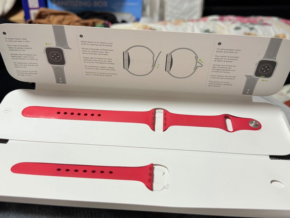 Apple Watch Series 7 (41mm) (PRODUCT)RED – GPS + Cellular