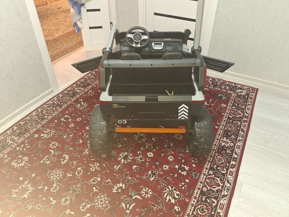 Bolalar uchun moshina yengi