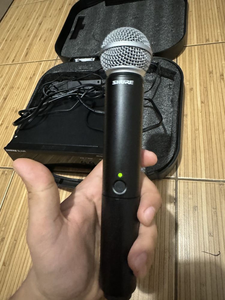 Shure blx R functioneaza impecabil