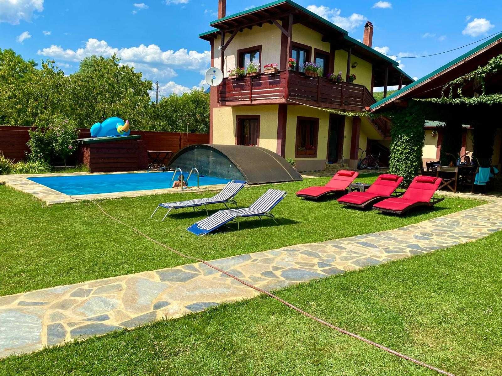 Vand vila cu piscina in Budesti, Valcea