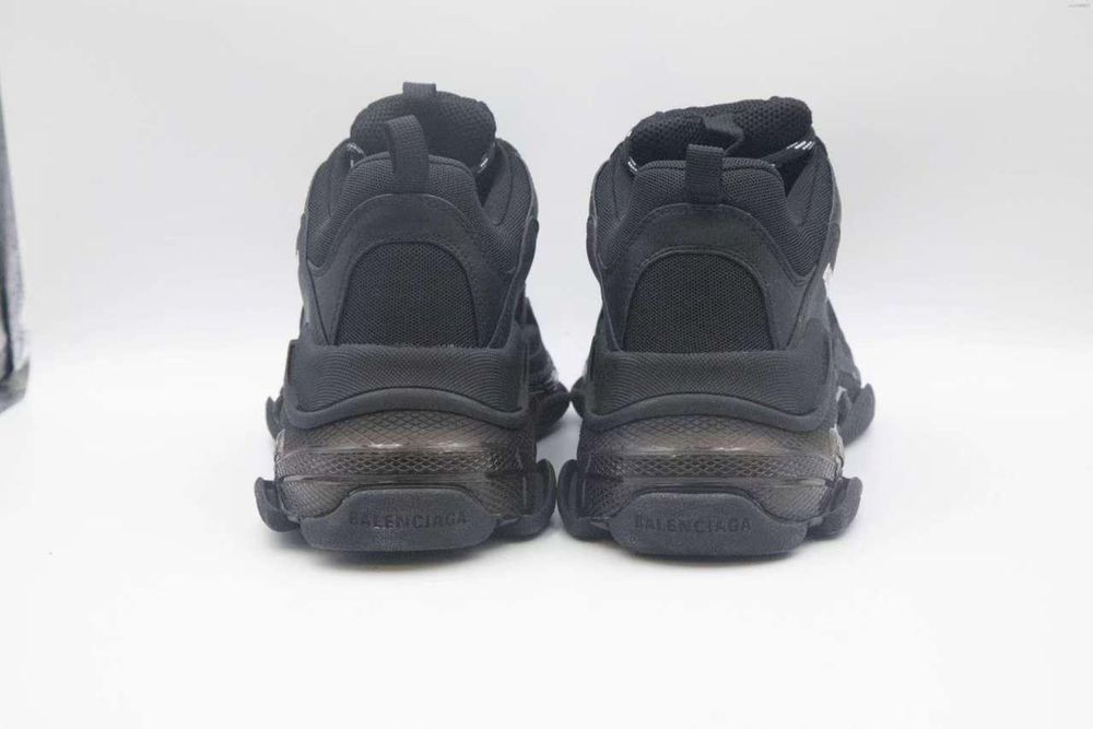 Reducere!! Balenciaga triple S AIR. marimea 38