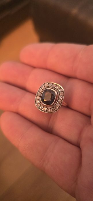 Inel aur 18 k diamante si safir natural antourage