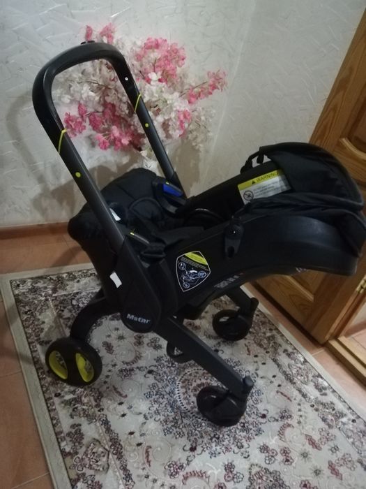 Автолюлька каляска