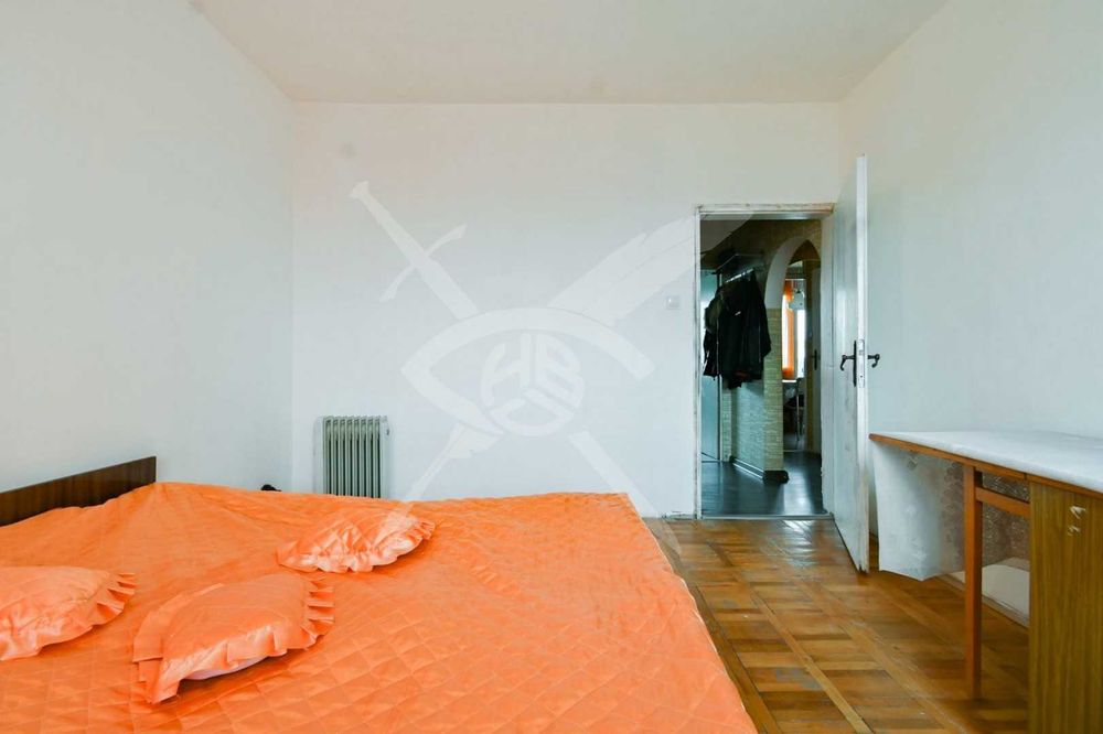 Тристаен апартамент в жк. Овча купел № 76619