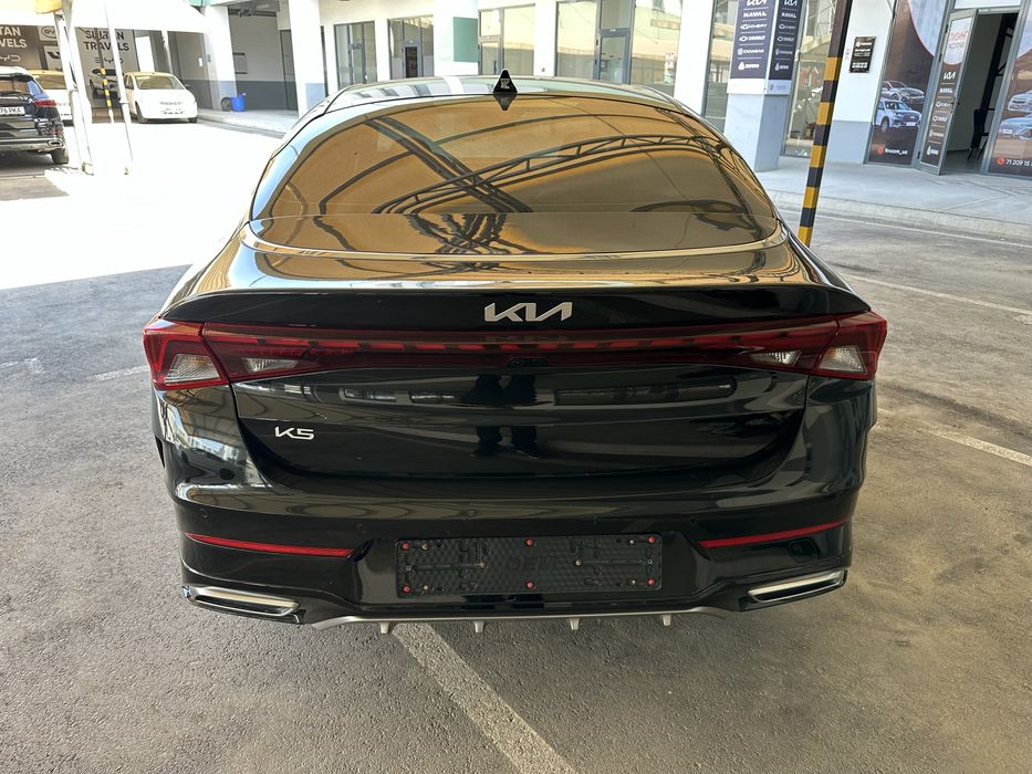 Kia K5 Style +