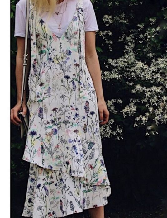 Флорална рокля с презрамки на HM