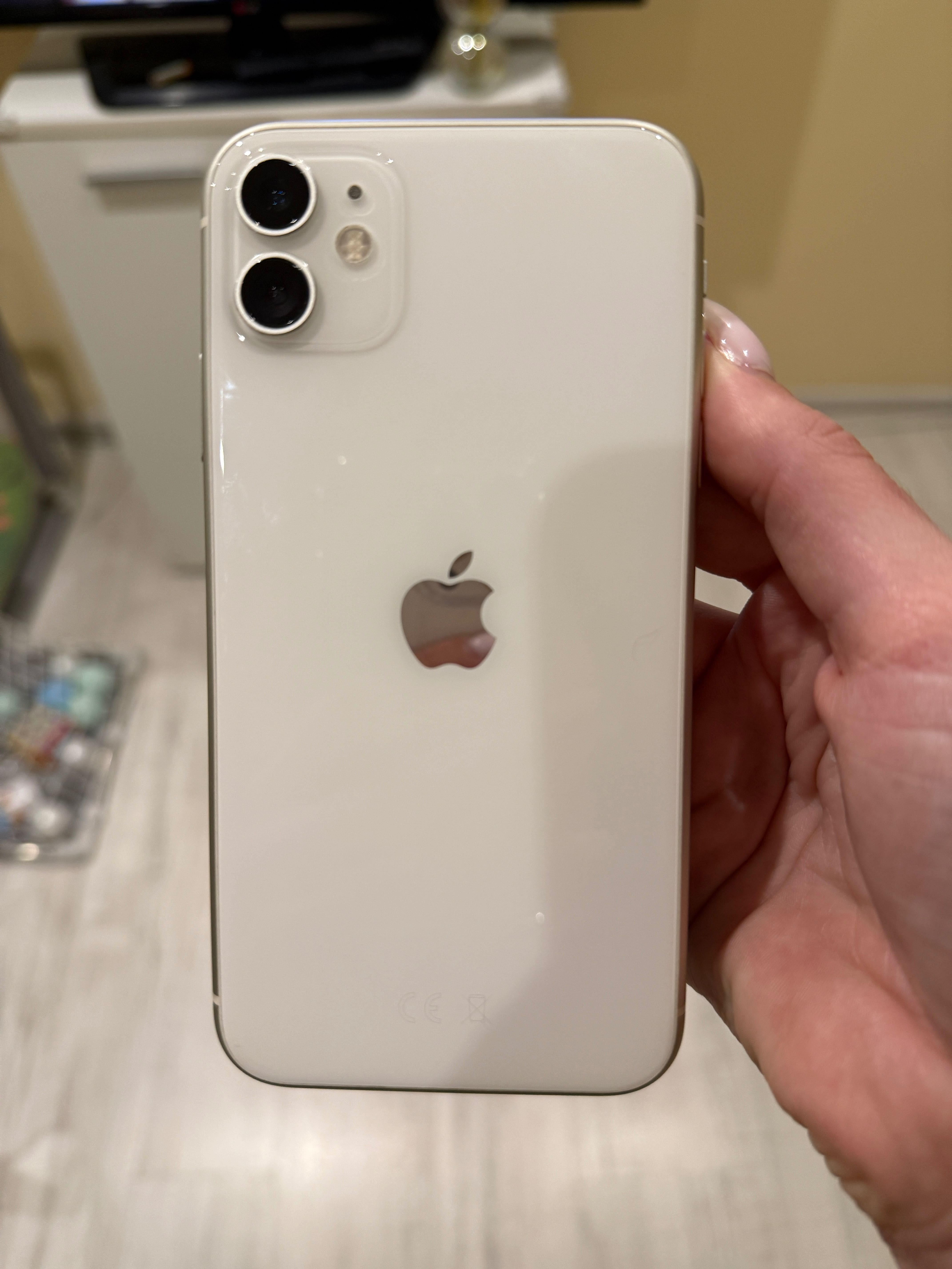 iPhone 11.  64 GB