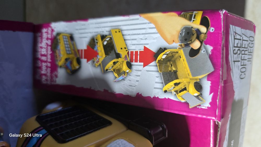 Set autobuz cu mini skateboard si figurina, Tech Deck SK8 Crew