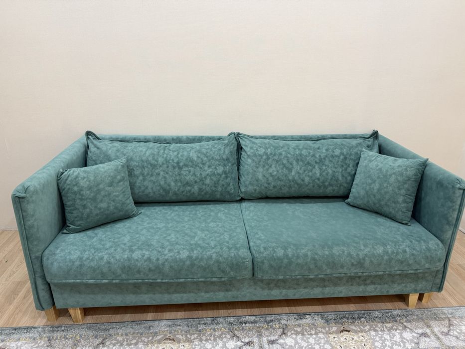 Диван б/у для гостиной