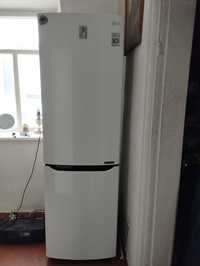 Холодильник двухкамерный Lg