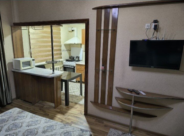 Мирзо Улугбек метрода 1 хонали замонавий квартира арендага берилади.