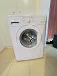Продавам пералня Whirlpool