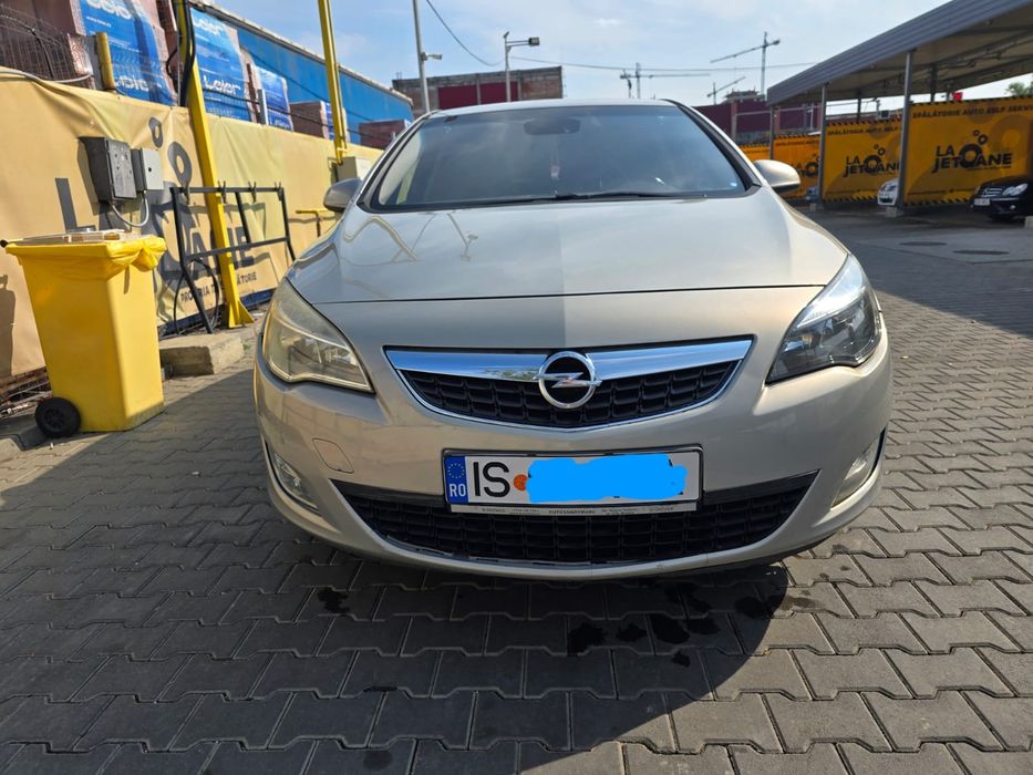 Opel Astra j 2010