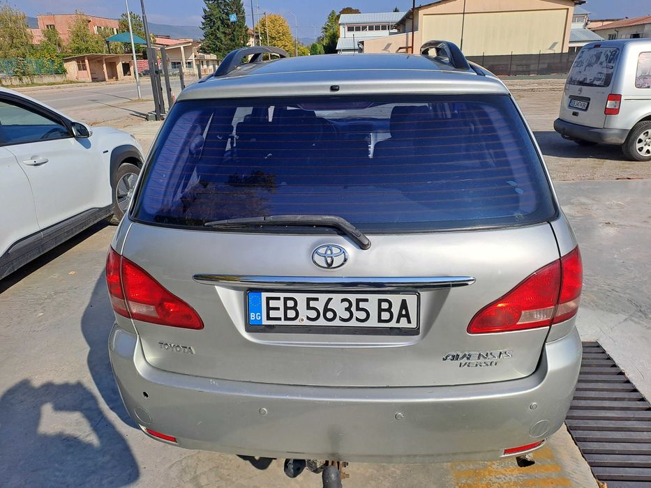 Toyota Avensis Verso