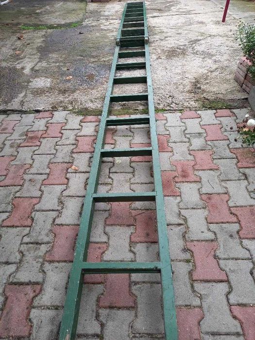 Scară lemn din 2 segmente