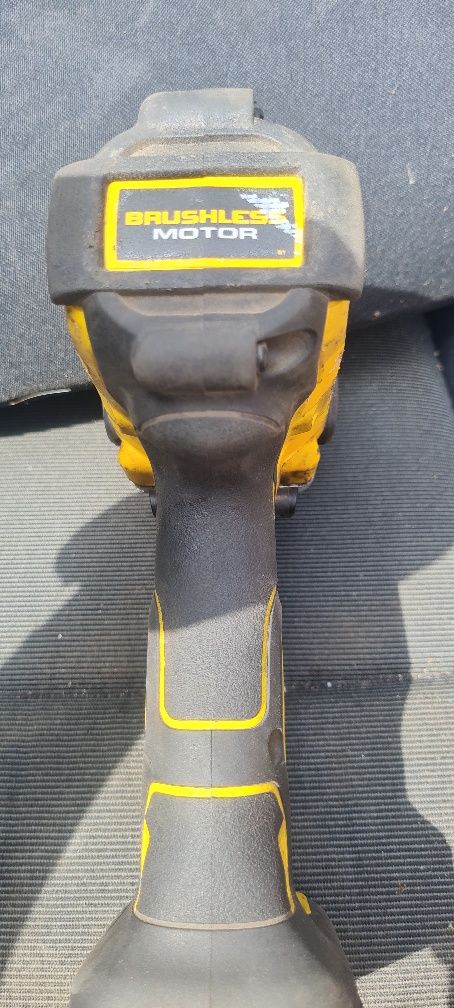 DeWalt DCF894 гайковерт