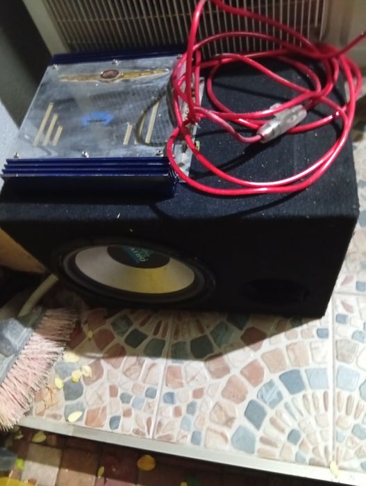 Vând tub de bass auto