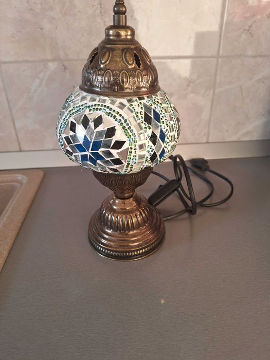 Lampa vintage impecabila.