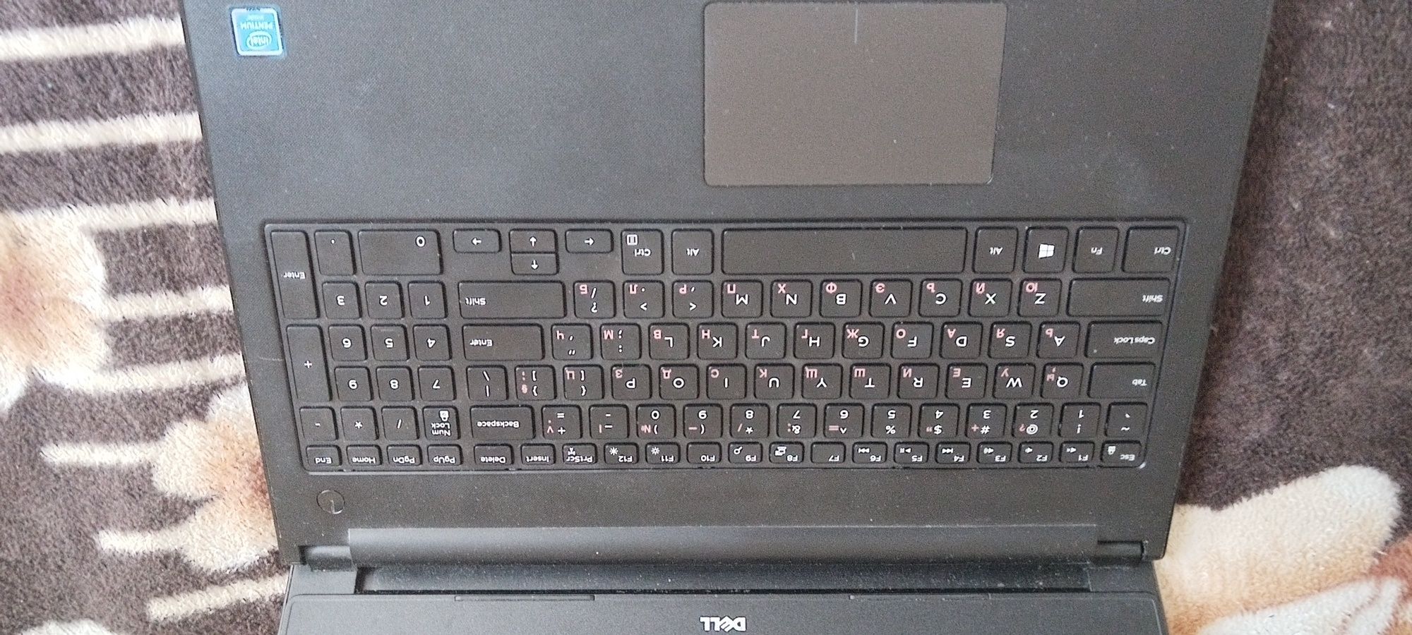 Продавам лаптоп DELL
