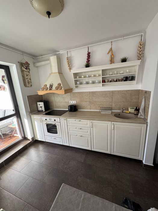 Inchriez apartamet 2 camere Sinaia