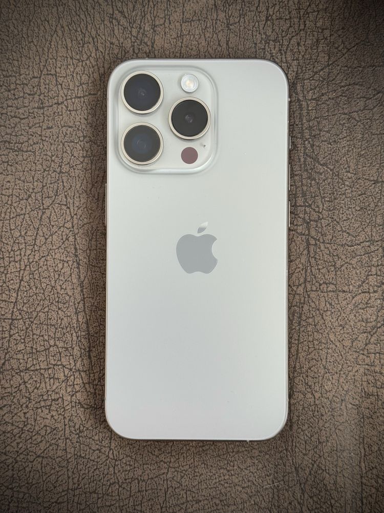 Iphone 15 pro - TITANIUM